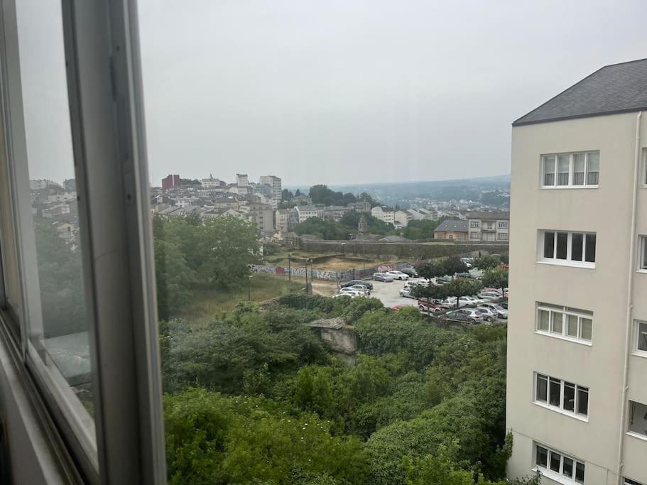 Apartamento Dentro De Muralla Y Parking Gratuito En Pleno Centro Lugo Bagian luar foto